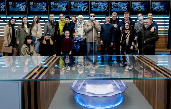 El club organizó una visita al estadio Gazprom Arena para los aficionados con discapacidad visual  