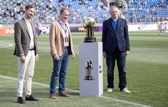 Zenit recoge la Copa PARI Premier
